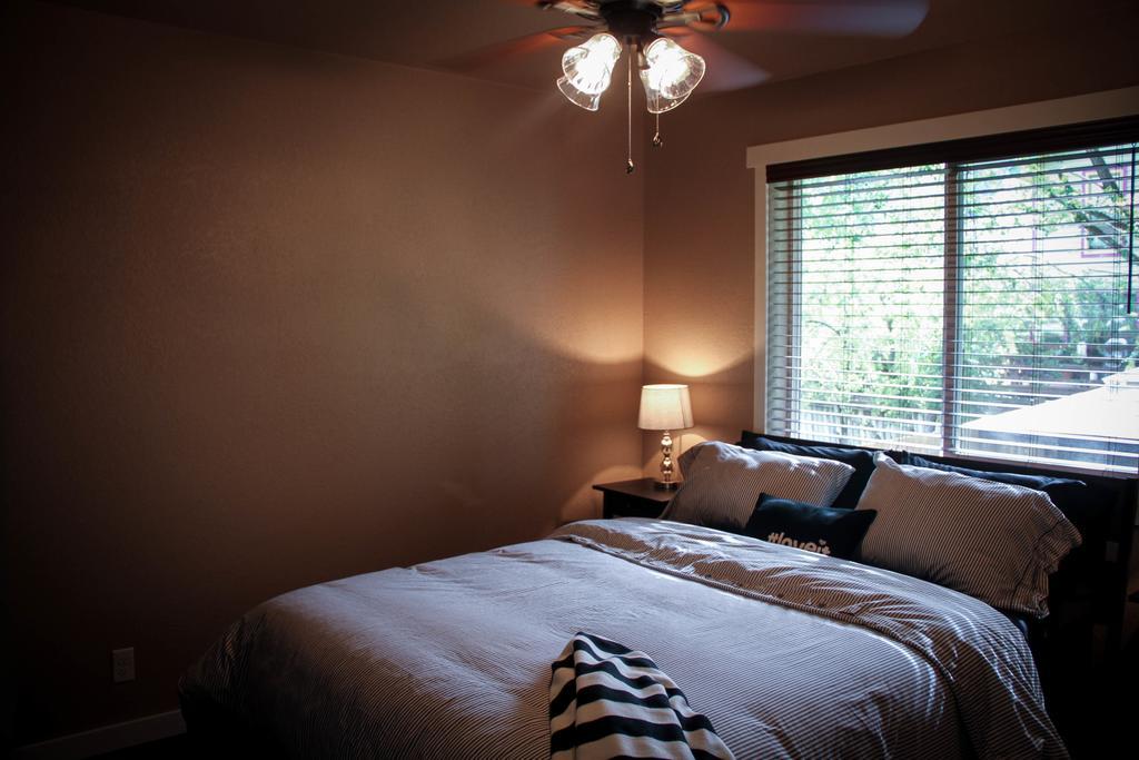 The 8Th Street Retreat Villa คาร์บอนเดล ภายนอก รูปภาพ